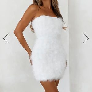 NWT Hello Molly bring the extravagance white faux fur mini dress XS strapless